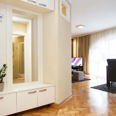 One Bedroom Little Bay Apartment